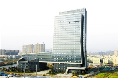 激光與光電研究院大樓通過(guò)竣工預(yù)驗(yàn)收 激光與光電研究院大樓通過(guò)竣工預(yù)驗(yàn)收