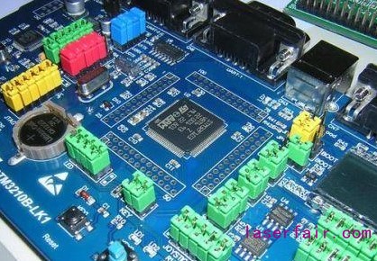 是什么讓汽車電子PCBA的激光焊接加工發(fā)展利好？