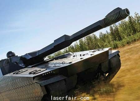 軍車(chē)上裝載的熱照相機(jī)可抓拍遠(yuǎn)景，并改變軍車(chē)的熱信號(hào)，使之在紅外掃描中不被探測(cè)到。它甚至能模仿其他軍車(chē)的熱信號(hào)來(lái)掩飾真實(shí)的目的。