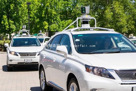谷歌無(wú)人駕駛汽車(chē)的“十八般”武器
