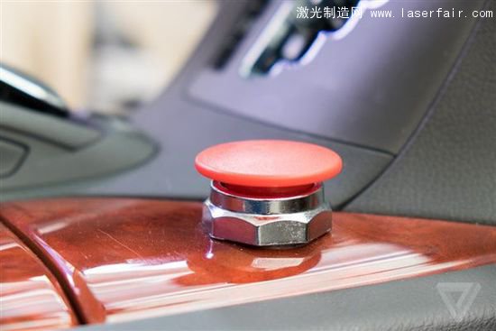 谷歌無(wú)人駕駛汽車(chē)的“十八般”武器