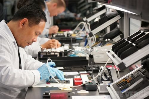 一探Vertu總部究竟：最奢侈的手機(jī)是怎么造出來的？